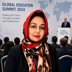 munaza_asghar