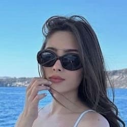 chloe_fitch