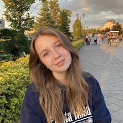 yvettepetr