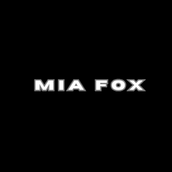 mia_fox2