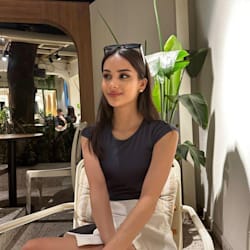 zoey_writer_