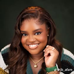 esther_anoiting