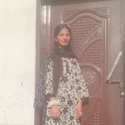 mominavisuals