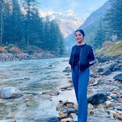 moiza_khan