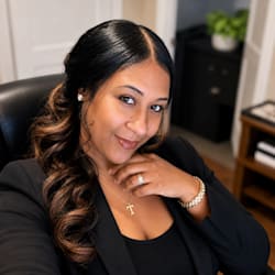 teonna_monique