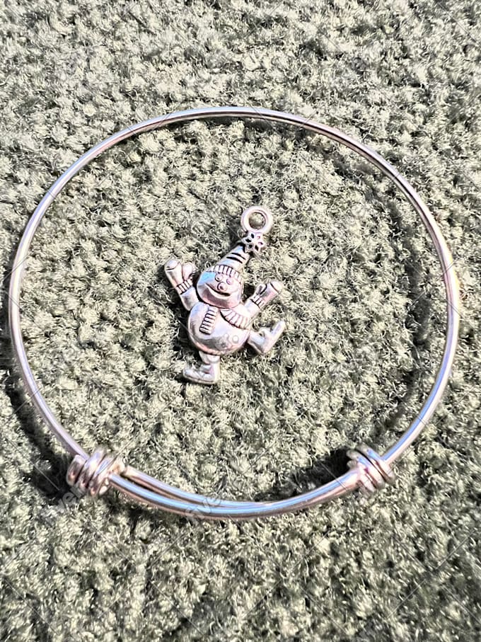 provide a spiritual message using charm reading