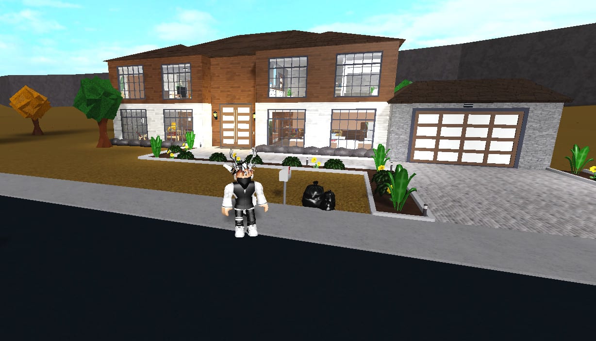 Make You A Nice House On Welcome To Bloxburg By Lightningsync