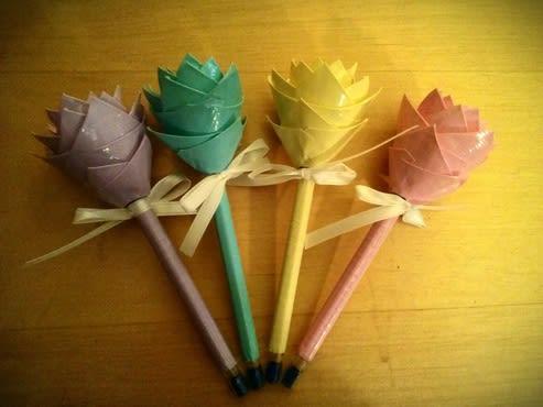 I Will Make 2 Duct Tape Flower Pens