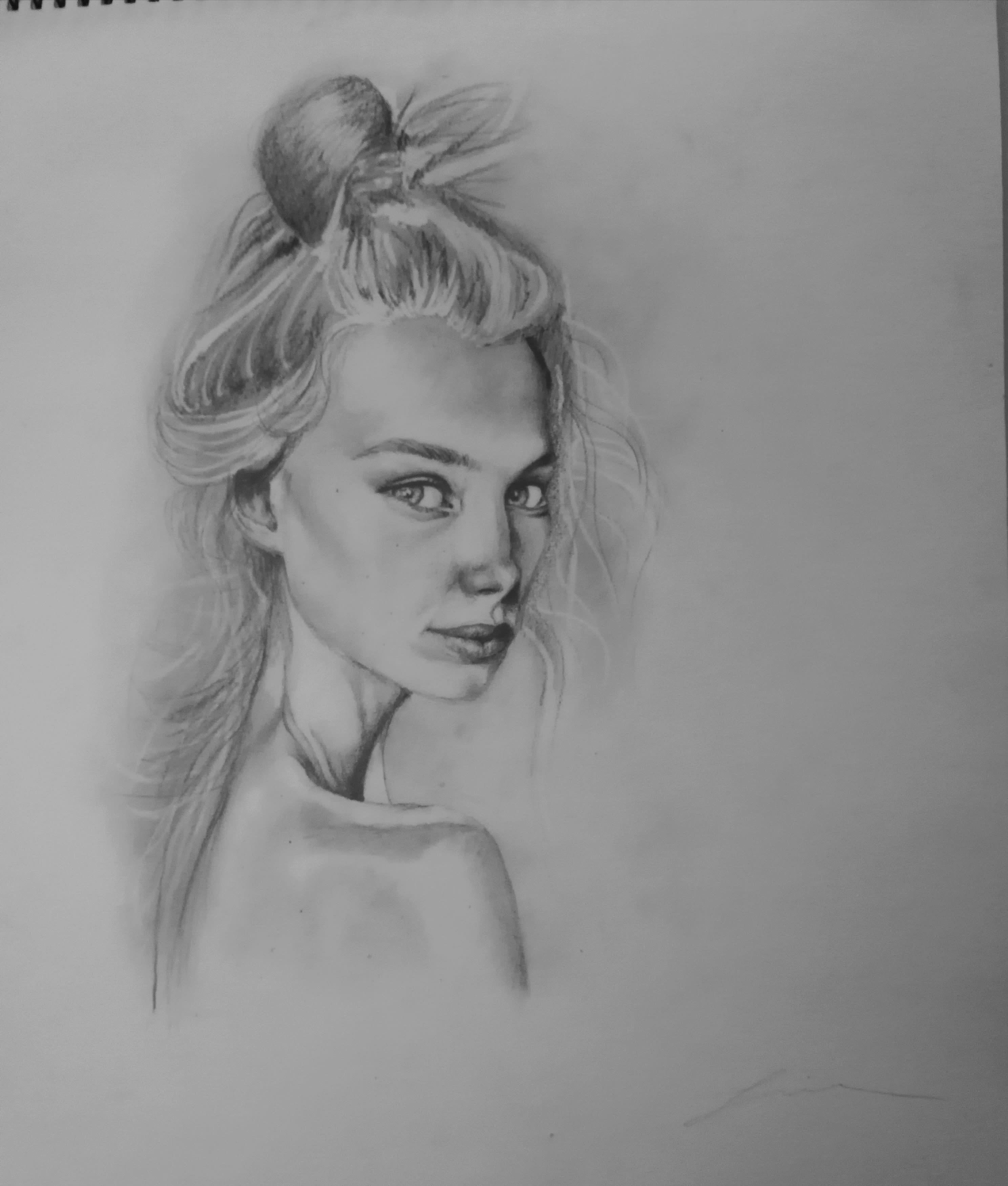 20 Realistic Portrait Drawings and Sketches - Beautiful Dawn Designs