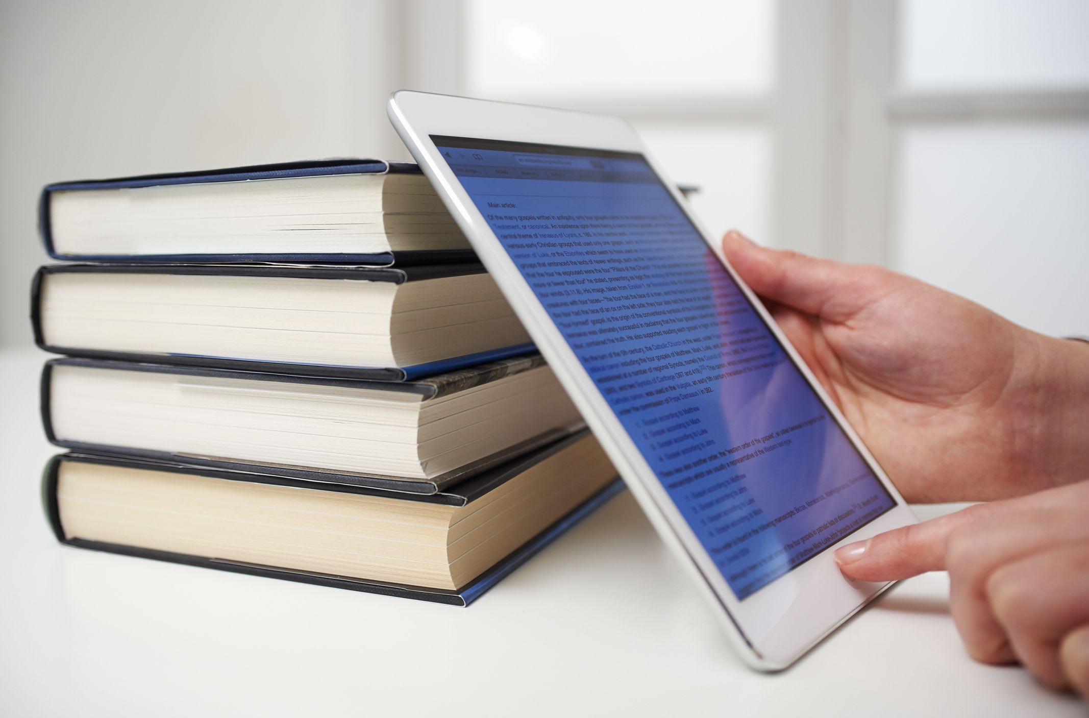 EBOOK : A BOOK IN AN ELECTRONIC FORMAT