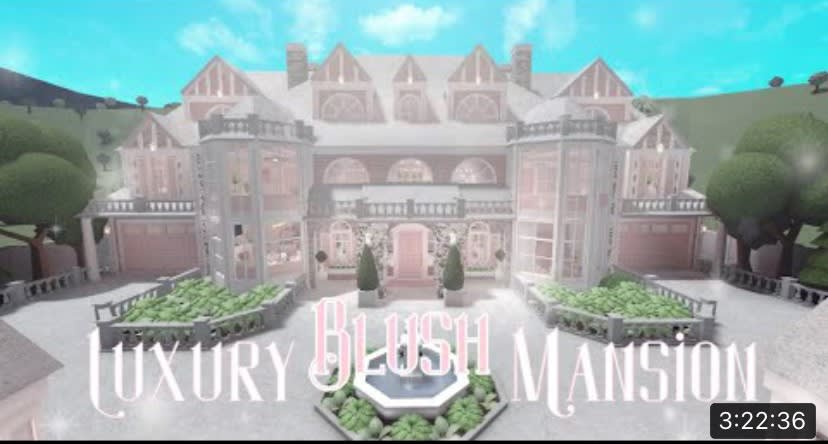 BLOXBURG, Blush Modern Mansion + she speaks