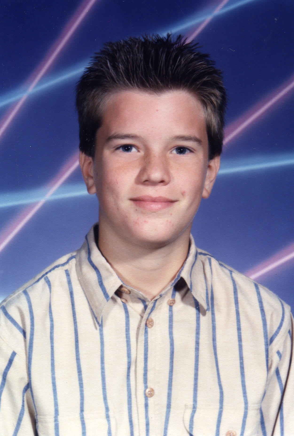 Photoshop you onto a 90s laser yearbook backdrop by Thomasdabombas | Fiverr