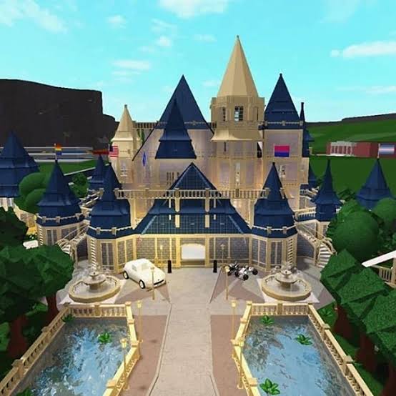 Make A Castle On Bloxburg For You By Pandaheartyt
