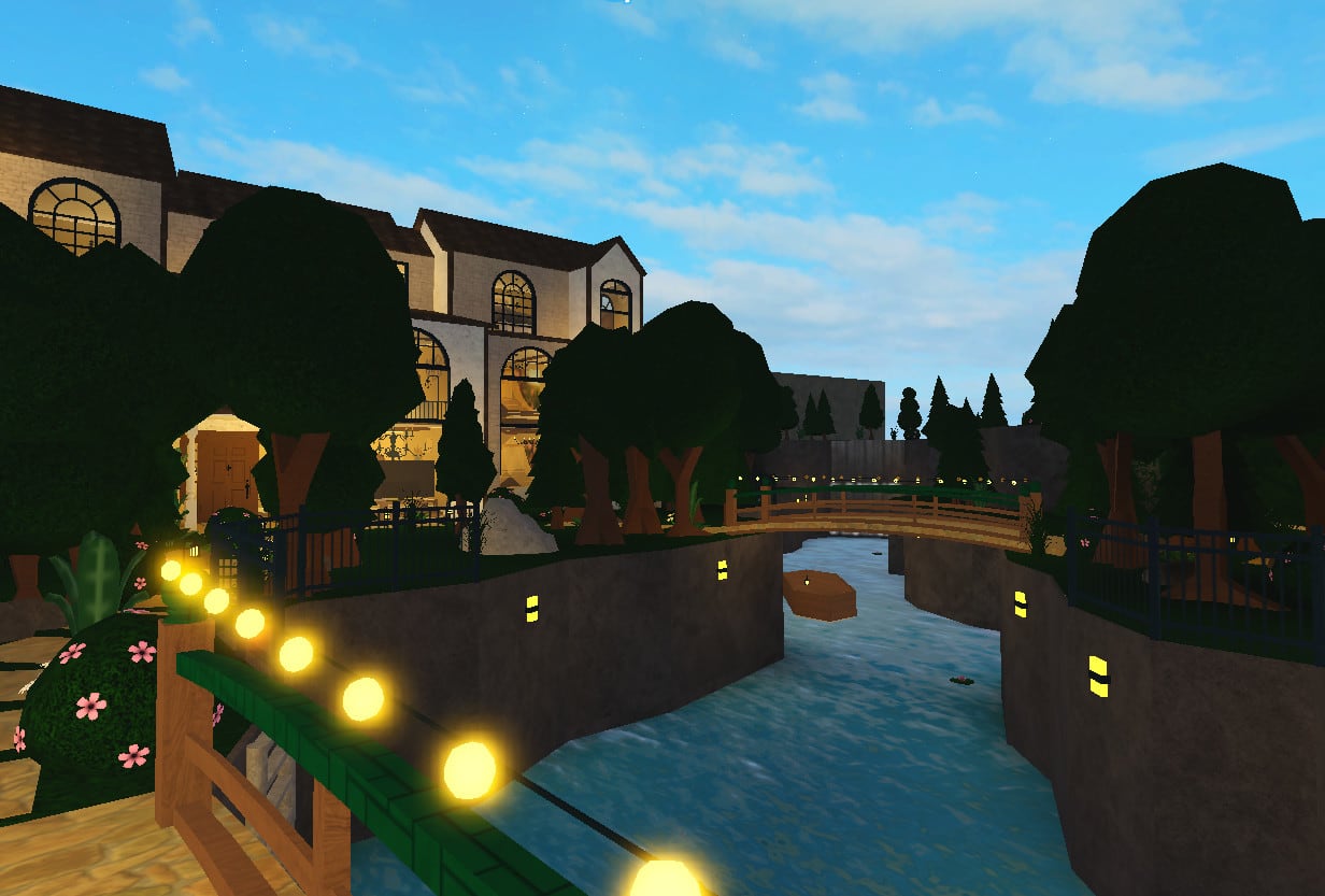 Build you a custom bloxburg house by Sxdlysxma