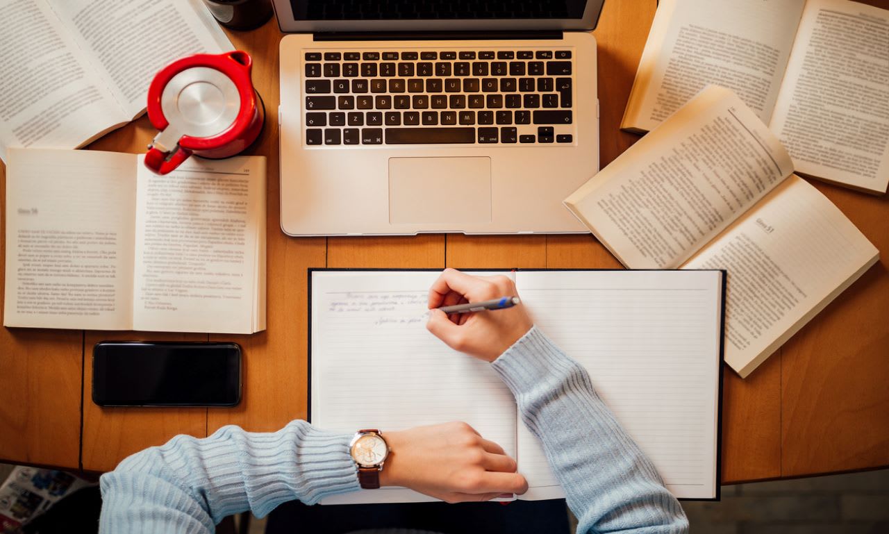 Trend Blog 2025: Spot, Write & Monetize Hot Topics