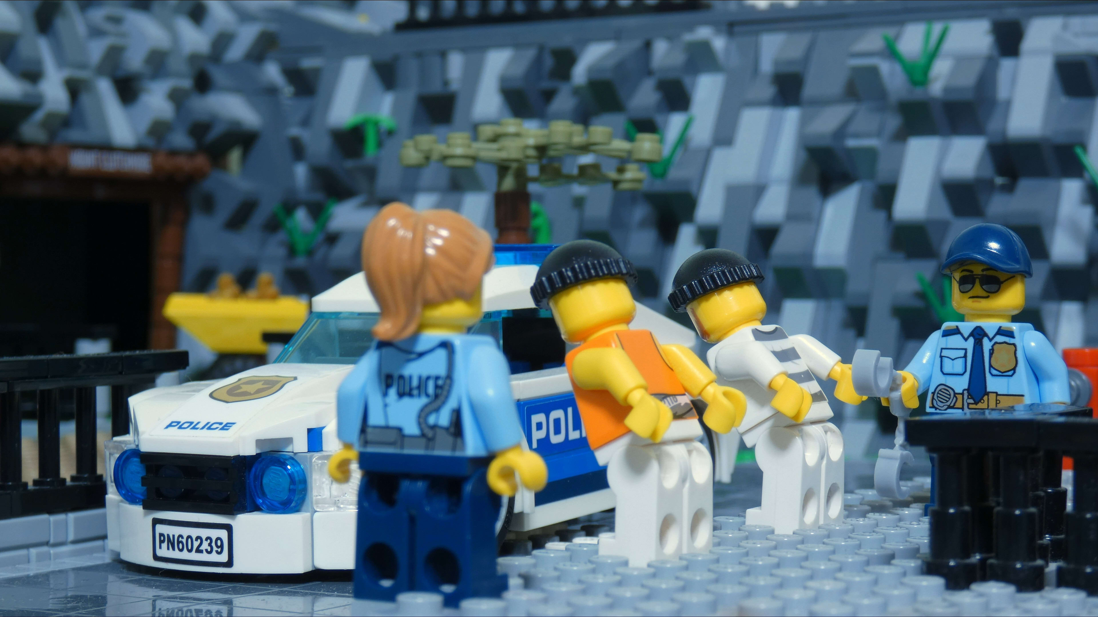 Lego police stop online motion