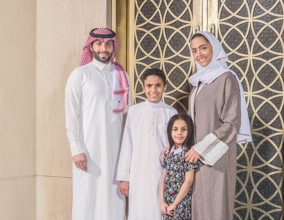 Саудовская аравия семья. Семья арабов. Кувейтская семья. Саудовская Аравия многоженство.