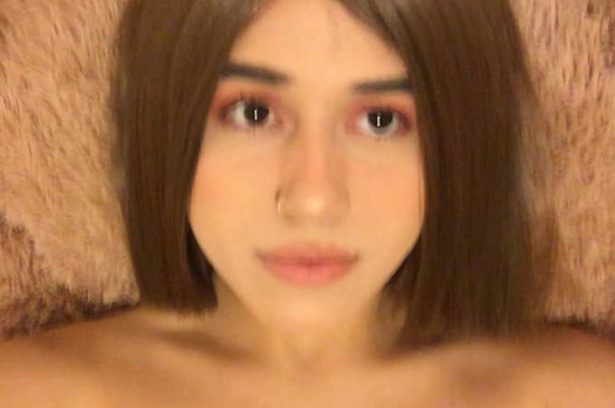 b your fake gf or we can b best friends