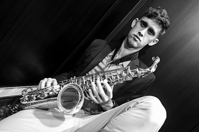 teach saxophone online via videochat