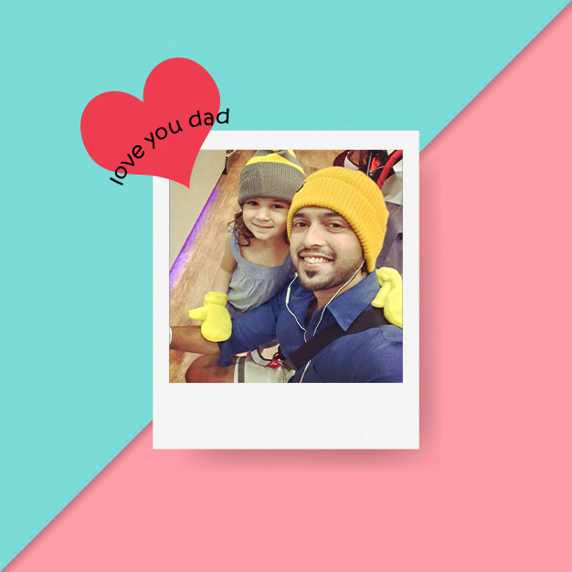 create a professional customized photo booth and album