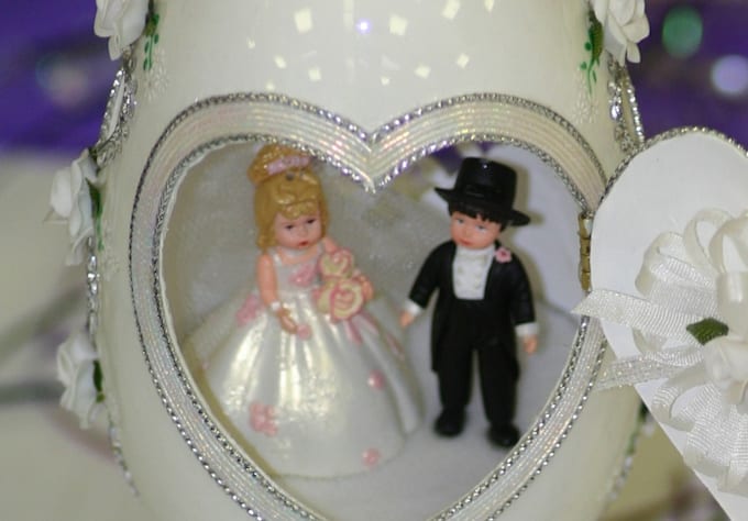 research 5 wedding vendors for you