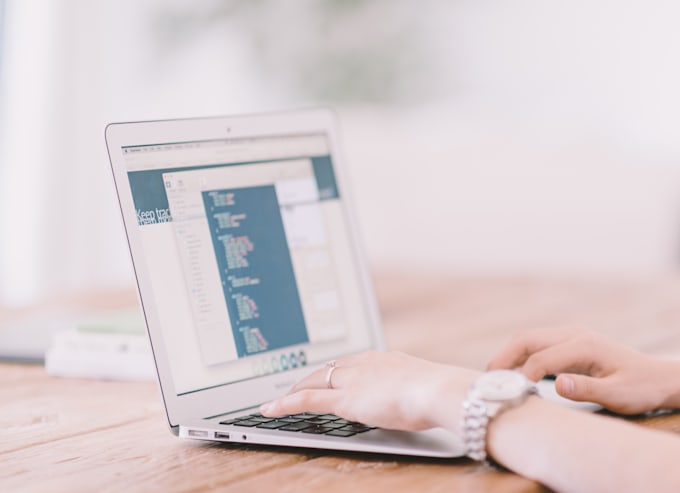 transcribe audios or videos into spanish