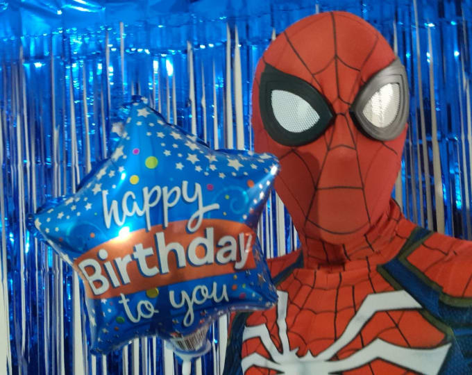 Chúc mừng sinh nhật vui vẻ như Spiderman! Để tặng những lời chúc mừng sinh nhật độc đáo, bạn không nên bỏ qua những dịch vụ thiết kế grafic trực tuyến như Fiverr.