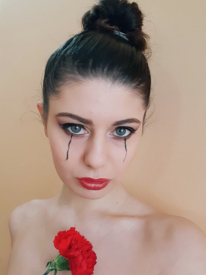 be professional actress or spokesperson for your video