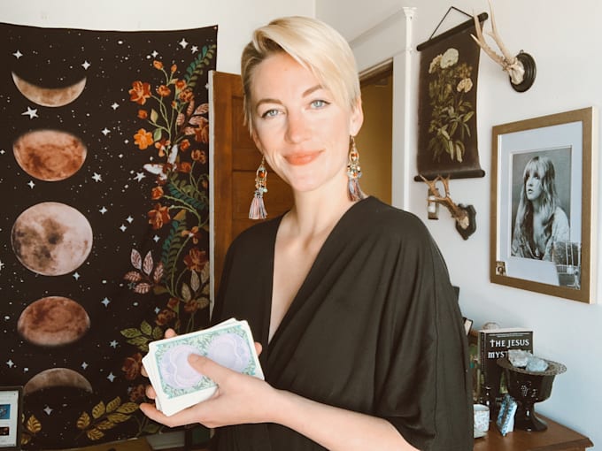 give you an insightful tarot reading within 48 hours