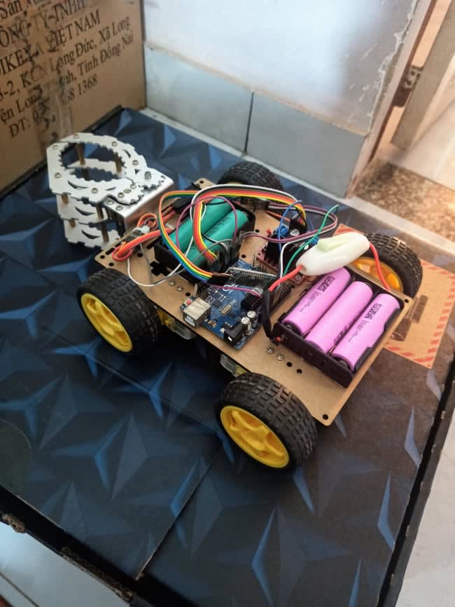 Teach you how to build a robot using arduino by Trangiathinh | Fiverr