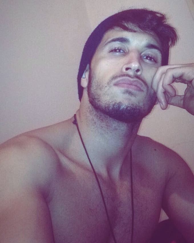 be male model video photo for selfie mode