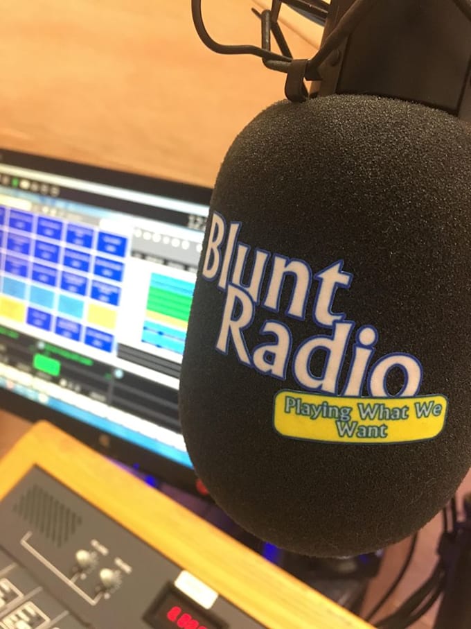 advertise your product to 195,000 listeners a month