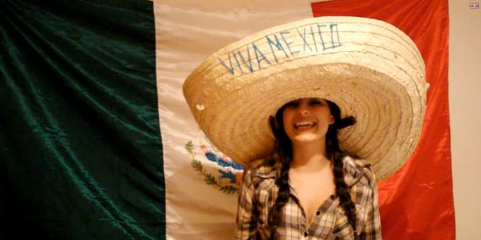 Record A Testimonial As A Pretty Mexican Girl By Prettygirlvi Fiverr
