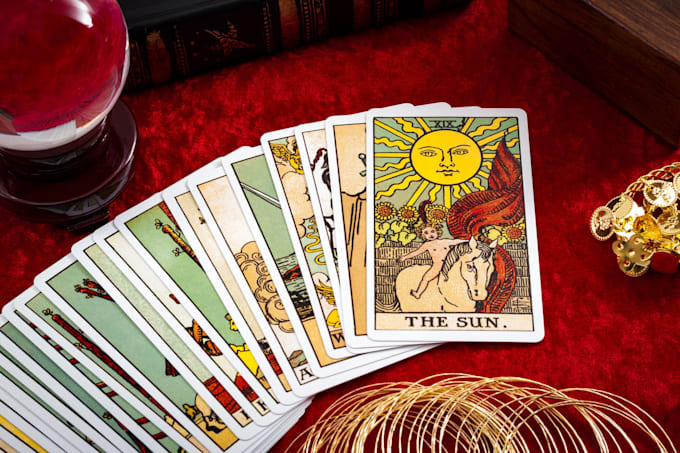 perform a tarot and oracle card reading