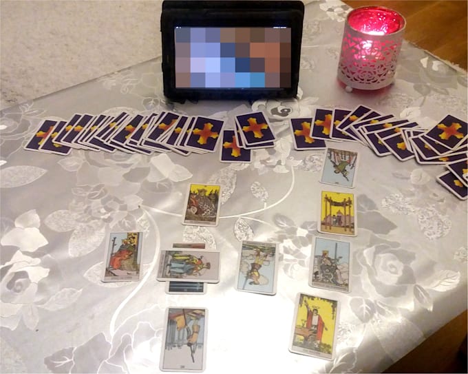 do a big 10 cards reading