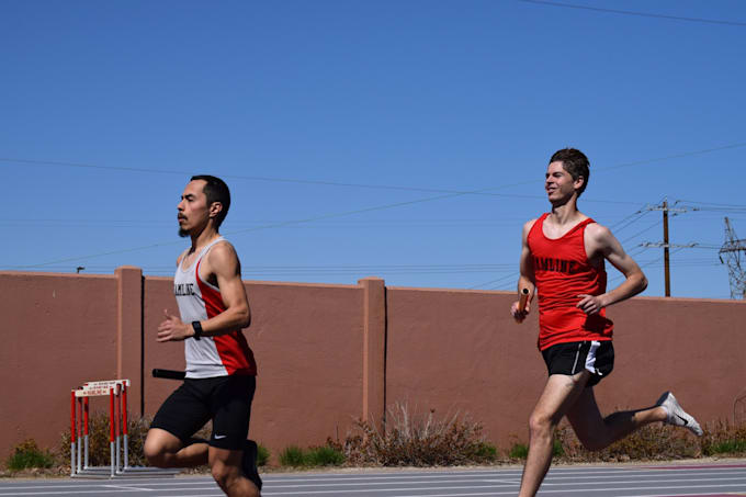 create a customized training plan for distance running