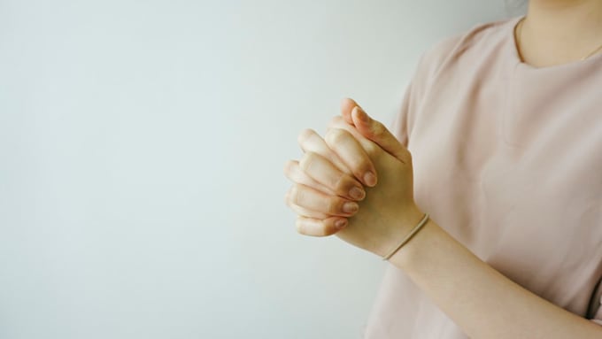 pray on your behalf to allah in prayer for your needs