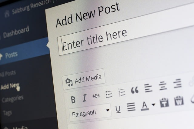 write a 700 word article in portuguese