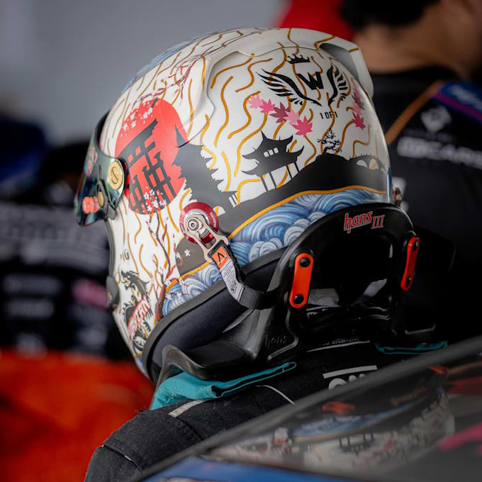 create a custom racing helmet design