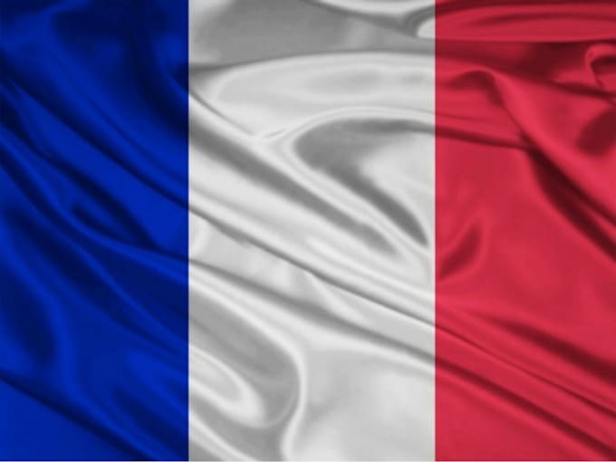 correct or rewrite a 200 words text in french