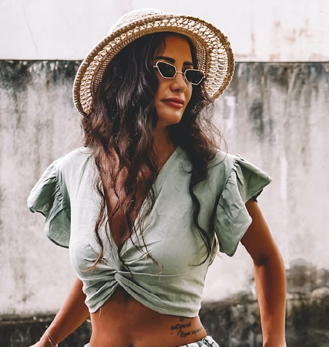 be your social media influencer and content creator