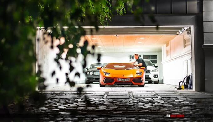 drive your Lamborghini Aventador for 5 dollar