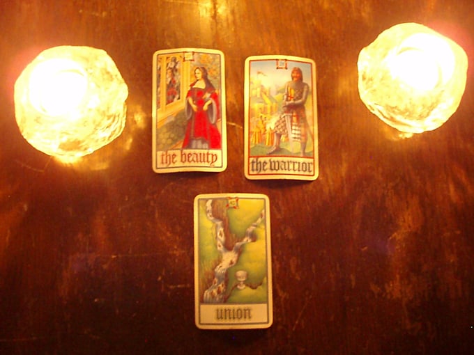 answer 1 love question through Tarot Cards