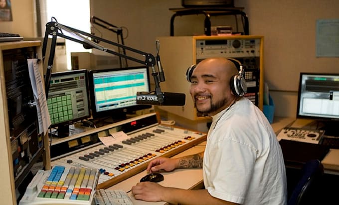 Promote your own song in radios worldwide by Richard_john40 | Fiverr