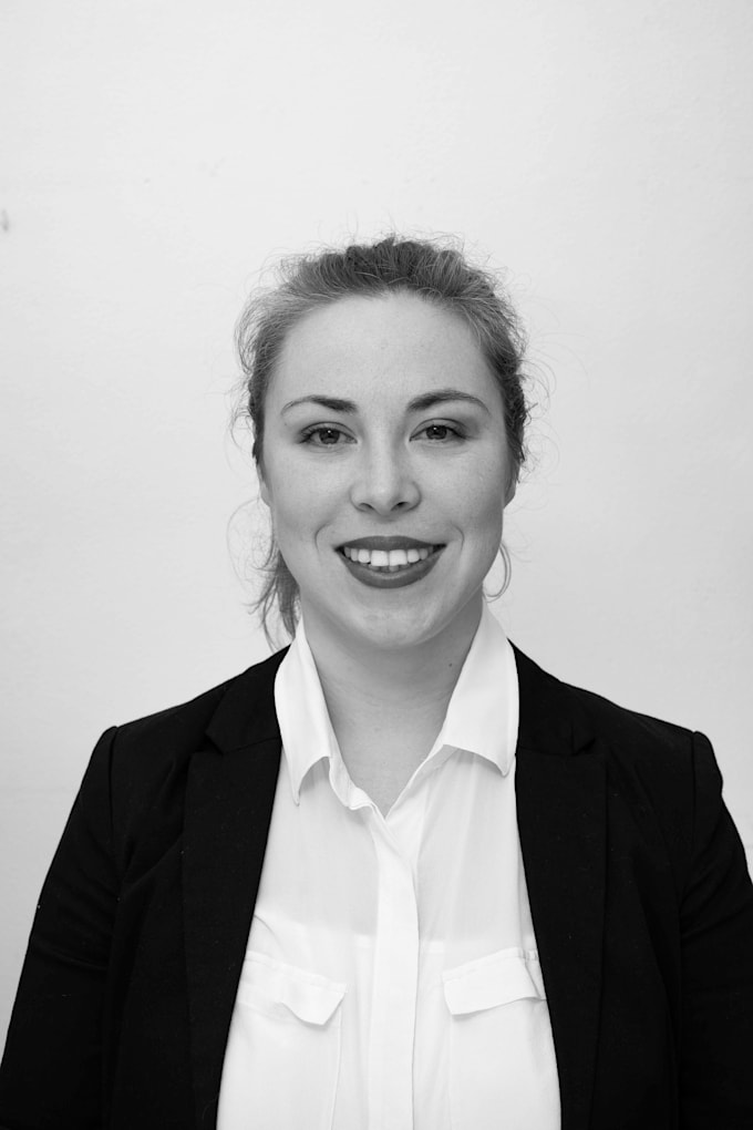 take professional picture for your linkedin