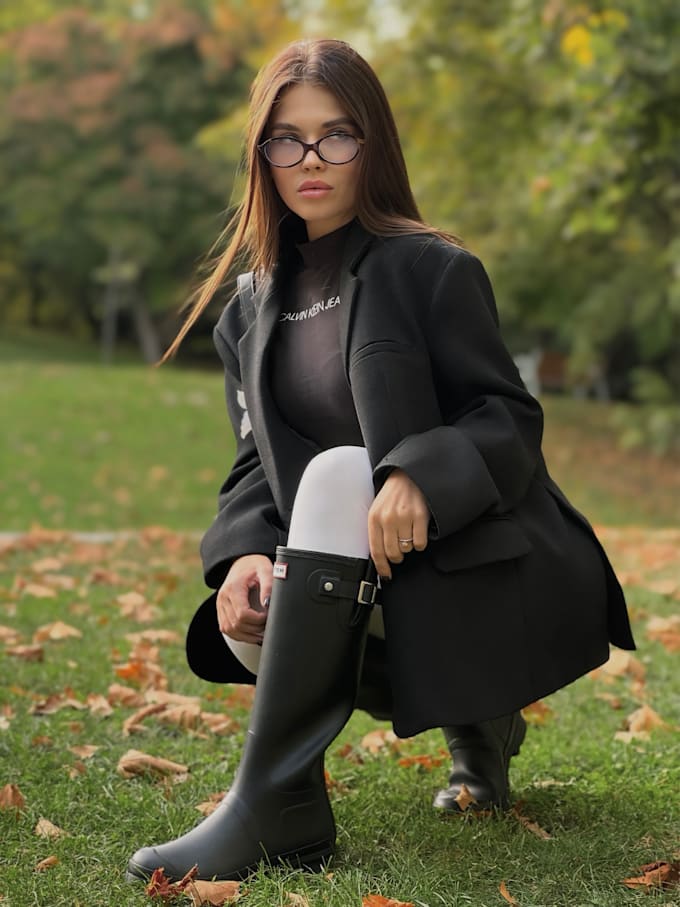 be a photo and video model