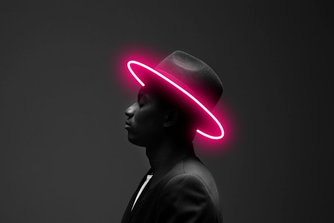 create a glowing neon lines effect on your photo