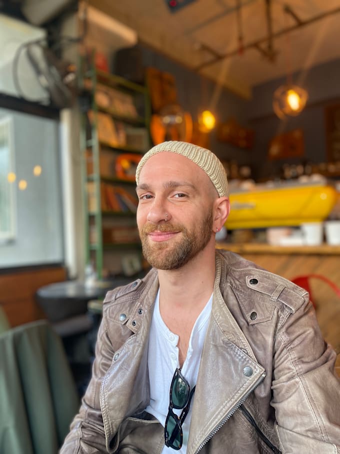 be your ugc male model and content creator