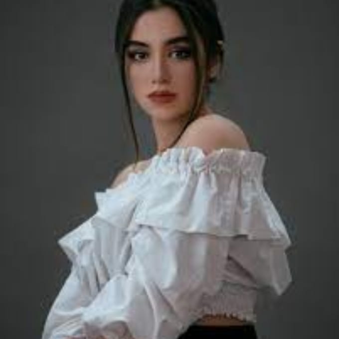 write a fashion ,makeup article and blog post