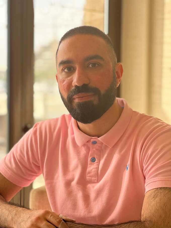 Do voiceover in arabic language for advertisements and cartoon